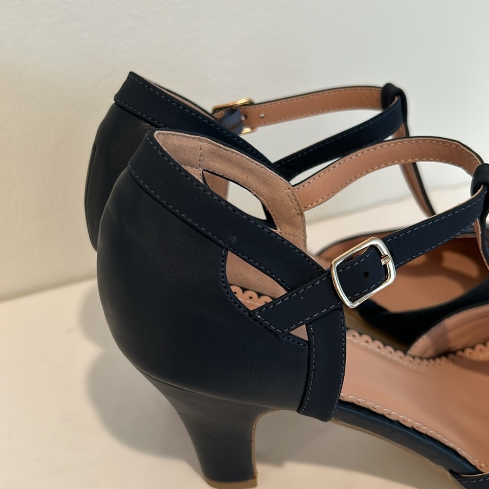 NWOT Journee Collection Olina Navy T Strap Mary Jane Heels Size 10 - Picture 6 of 9